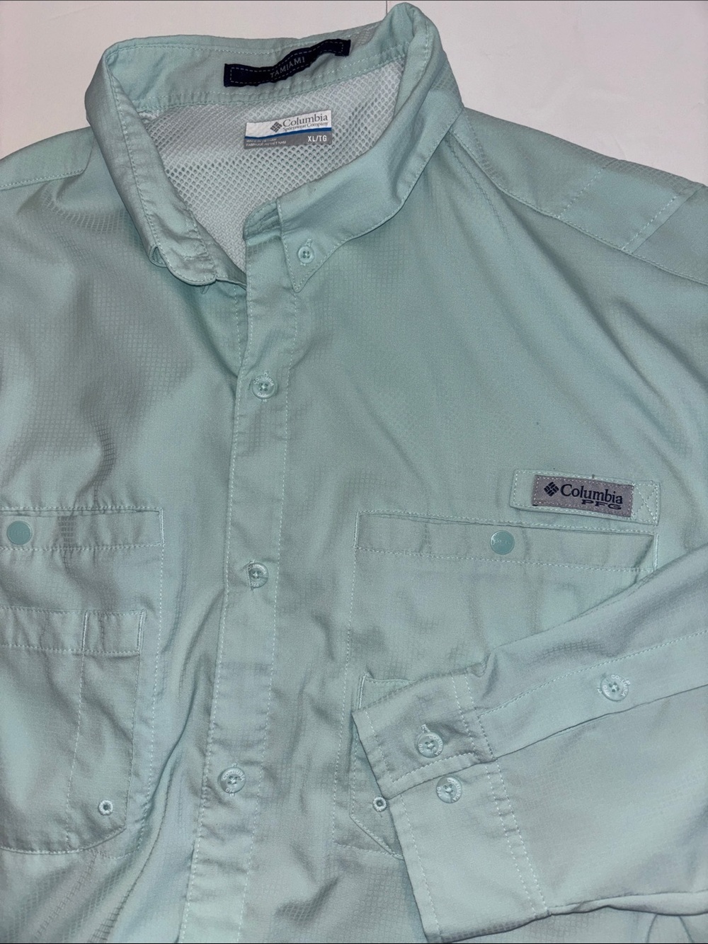 Columbia Light Mint Button-Down Fishing Shirt